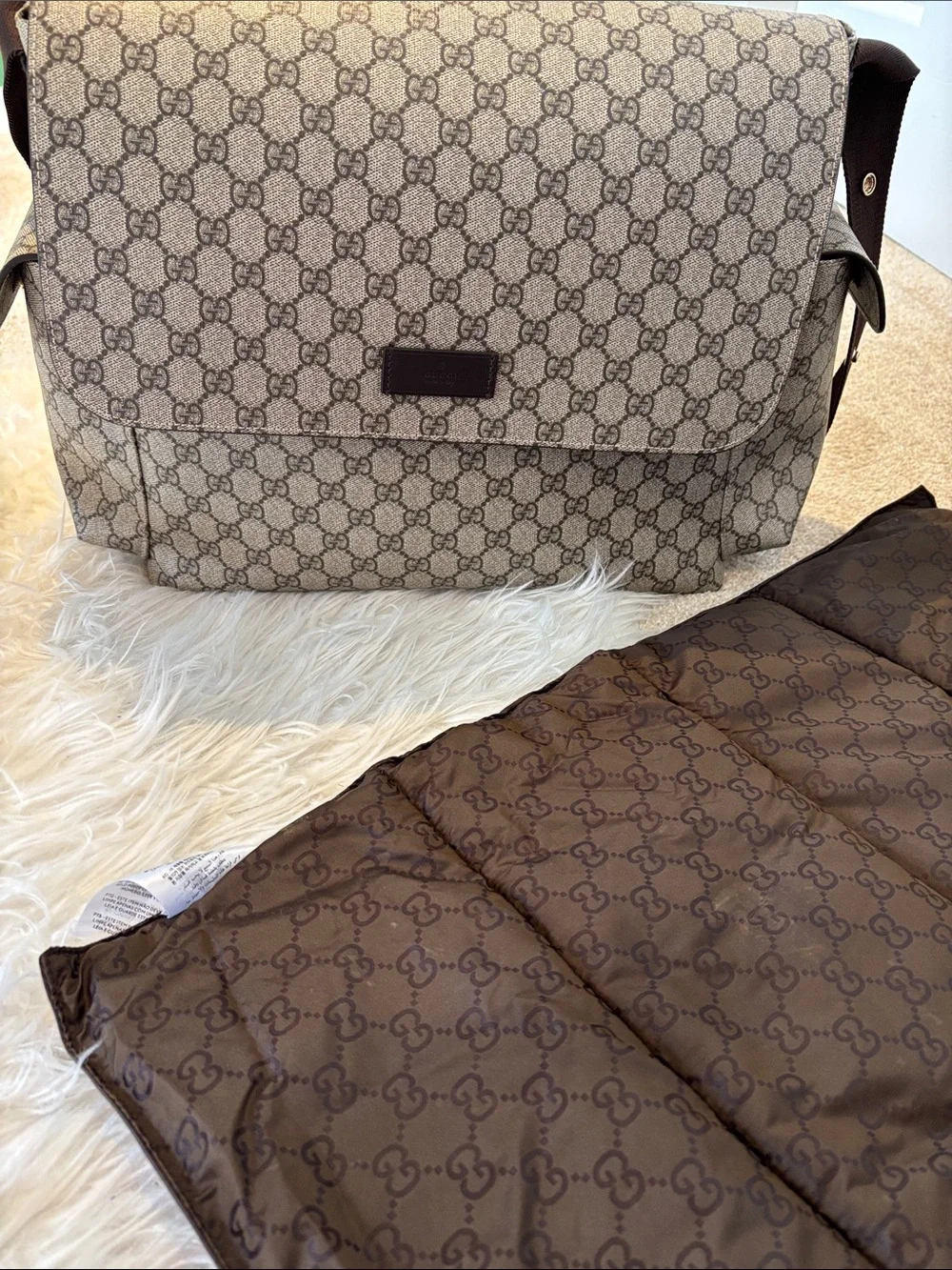 Gucci Beige and Brown GG Supreme Messenger Baby Bag